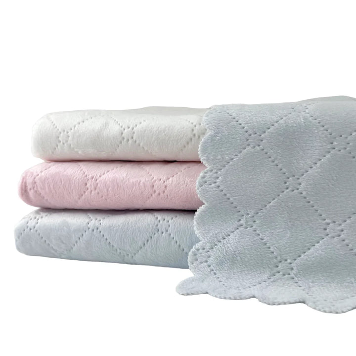 Scalloped Quilted Blanket | Ivory