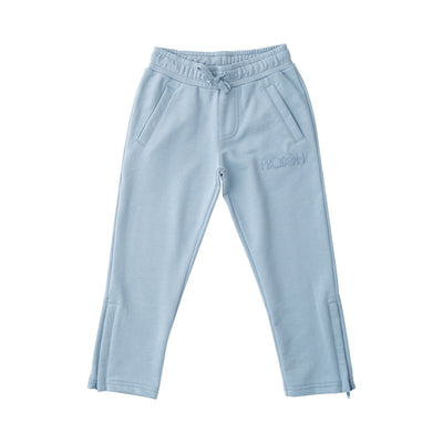 blue pants